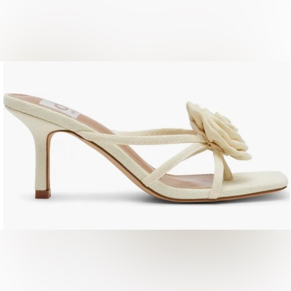 Dolce Vita Cream (Yellow Tint) Rosette Heeled Slip On Sandals - Size 8.5 - Picture 2 of 8